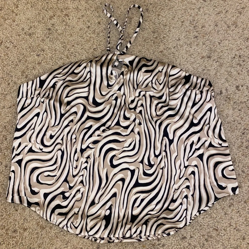 Revolve | Heartloom Willem Halter Top in Trippy | Size M | NWT - Picture 2 of 5